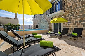 Villa Topolinath Pool