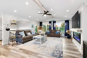 Cozy and Modern Oceanview Cottage With hot Tub