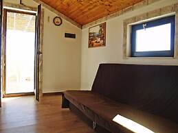 Spacious Robinson House Iris With Pool