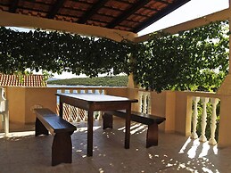 Spacious Robinson House Iris With Pool