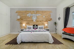 Spaciousviewsbalcony2-bedroomsen-suitenetflix