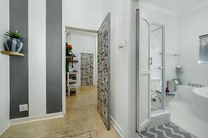 Spaciousviewsbalcony2-bedroomsen-suitenetflix