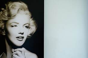 Spaciousviewsbalcony2-bedroomsen-suitenetflix