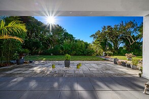 Spaciousviewsbalcony2-bedroomsen-suitenetflix