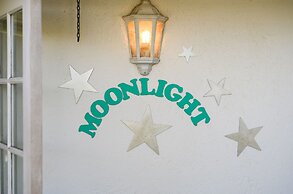 Spaciousviewsbalcony2-bedroomsen-suitenetflix