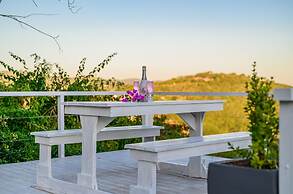 Spaciousviewsbalcony2-bedroomsen-suitenetflix