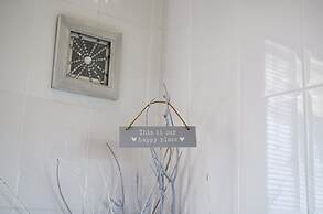 Spaciousviewsbalcony2-bedroomsen-suitenetflix