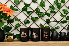 Spaciousviewsbalcony2-bedroomsen-suitenetflix