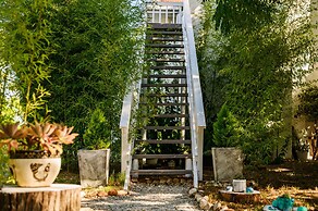 Spaciousviewsbalcony2-bedroomsen-suitenetflix