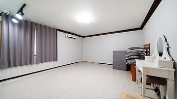 Paju Sugavill Agyeon Dongban Pension