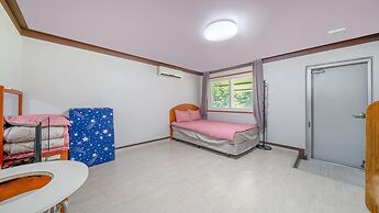 Paju Sugavill Agyeon Dongban Pension