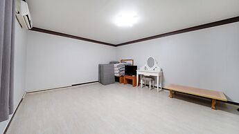 Paju Sugavill Agyeon Dongban Pension