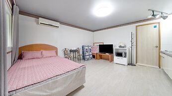 Paju Sugavill Agyeon Dongban Pension