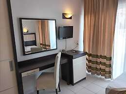 Club Marakesh Beach Hotel