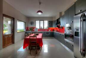 Amazing Villa Arios