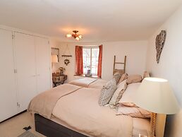 Hobbes Cottage
