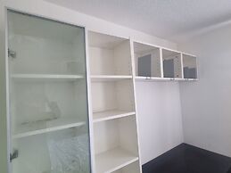 Lovely 2 Bedroom Apartment With Private Parking