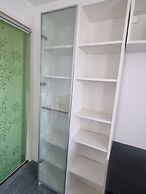 Lovely 2 Bedroom Apartment With Private Parking