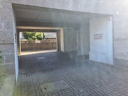 Lovely 2 Bedroom Apartment With Private Parking