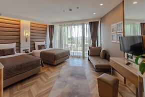 Alexia Resort & Spa