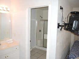 Golf Resort Studion Villa 1202l in the Heart of NC Seafood Country by 