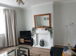 Remarkable 3-bed House in Ipswich