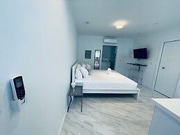 The Marlin Beachside