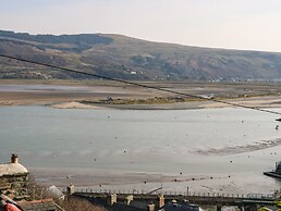 2 Bwth Mawr