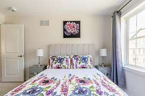 Lakeshore 3BR 2 5BA Townhome 1 min to the Beach