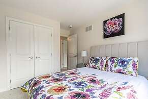 Lakeshore 3BR 2 5BA Townhome 1 min to the Beach