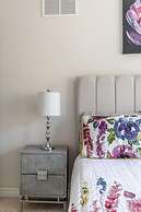 Lakeshore 3BR 2 5BA Townhome 1 min to the Beach