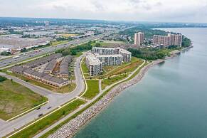 Lakeshore 3BR 2 5BA Townhome 1 min to the Beach