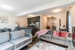 Lakeshore 3BR 2 5BA Townhome 1 min to the Beach