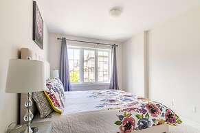 Lakeshore 3BR 2 5BA Townhome 1 min to the Beach