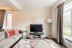 Lakeshore 3BR 2 5BA Townhome 1 min to the Beach