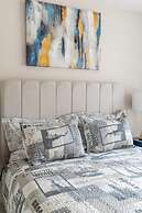 Lakeshore 3BR 2 5BA Townhome 1 min to the Beach