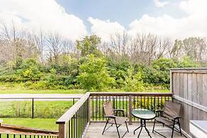 Lakeshore 3BR 2 5BA Townhome 1 min to the Beach