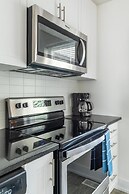 4BR 3BA Townhouse on Lake Ontario Free Parking Gym