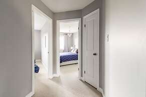 Luxury 3BR 2 5BA Townhome Private HOT TUB GYM BBQ Sauna