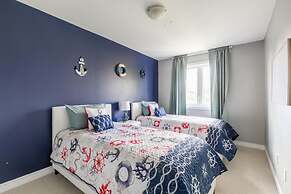 Luxury 3BR 2 5BA Townhome Private HOT TUB GYM BBQ Sauna