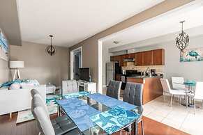 Luxury 3BR 2 5BA Townhome Private HOT TUB GYM BBQ Sauna