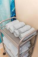 Luxury 3BR 2 5BA Townhome Private HOT TUB GYM BBQ Sauna