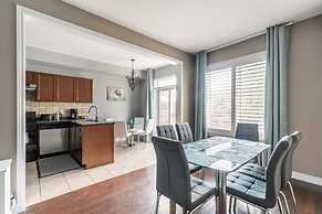 Luxury 3BR 2 5BA Townhome Private HOT TUB GYM BBQ Sauna