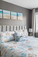 Luxury 3BR 2 5BA Townhome Private HOT TUB GYM BBQ Sauna