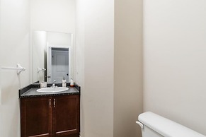 Luxury 3BR 2 5BA Townhome Private HOT TUB GYM BBQ Sauna