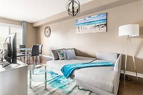 Luxury 3BR 2 5BA Townhome Private HOT TUB GYM BBQ Sauna