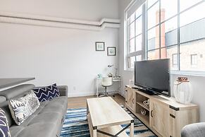 2BR 2 Storey Loft Free Parking Gym