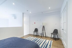 2BR 2 Storey Loft Free Parking Gym