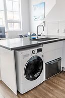 2BR 2 Storey Loft Free Parking Gym