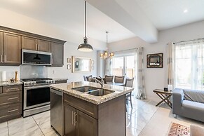 Modern Lakeshore 3BR 3BA TH Free Parking BBQ